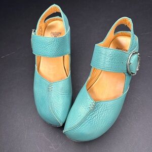 Fluevog turquoise Platform Mary Jane Heels, like new